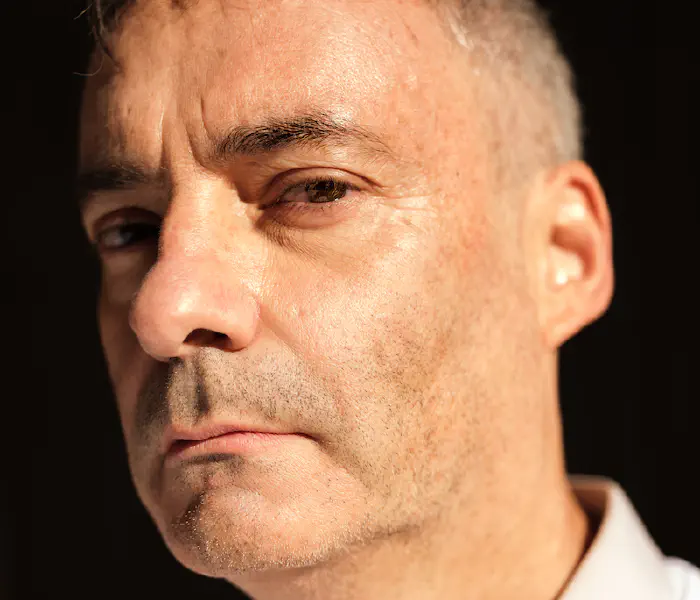 Cropped profile picture of Montreal artist Vigliensoni